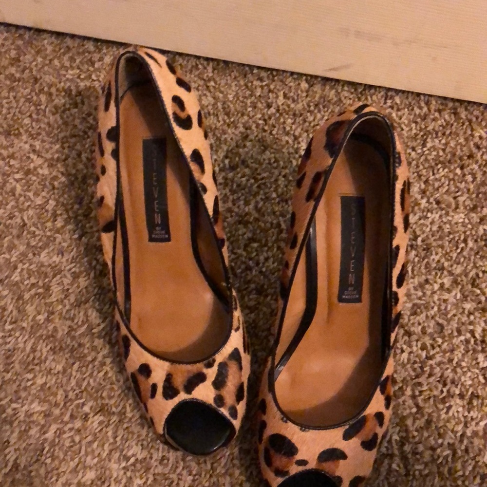 Steve Madden leopard print heels